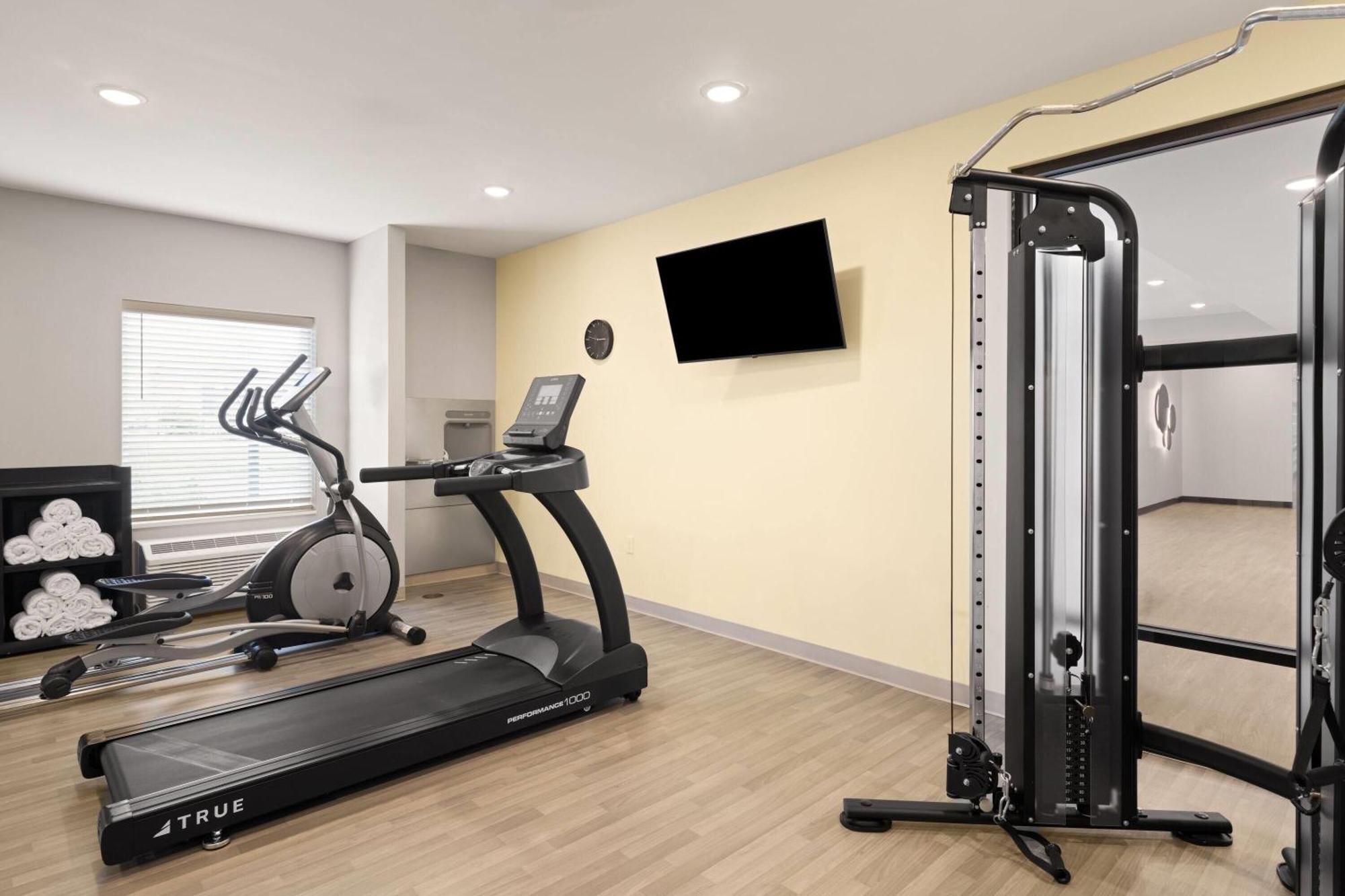 Echo Extended By Wyndham Ameriplex Hotel *